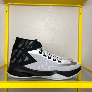 Nike Zoom Devosion Basketball Shoes Men’s 10.5 NEW